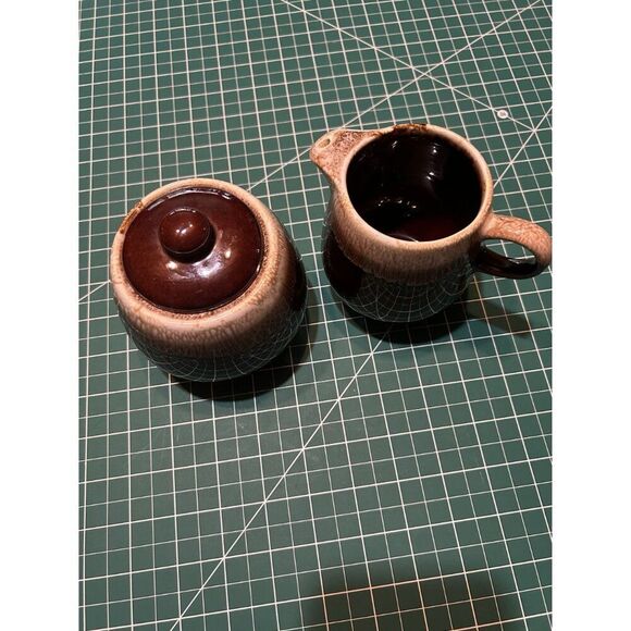 Vintage McCoy USA Creamer & Sugar Set - Picture 2 of 3